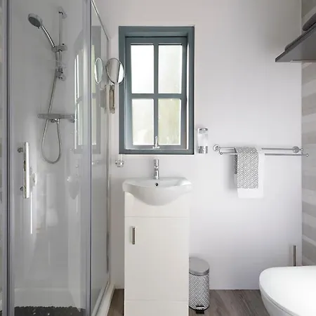 Hawthorn Hut Kilkenny Glamping At Jenkinstown House *