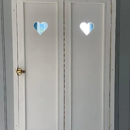 Hawthorn Hut Kilkenny Glamping At Jenkinstown House Campingplatz *